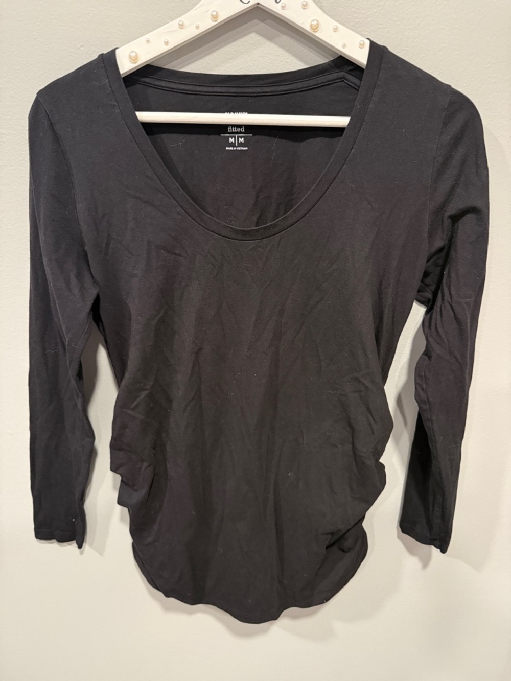 Maternity Old Navy Black Scoop Neck Long-Sleeve Tee